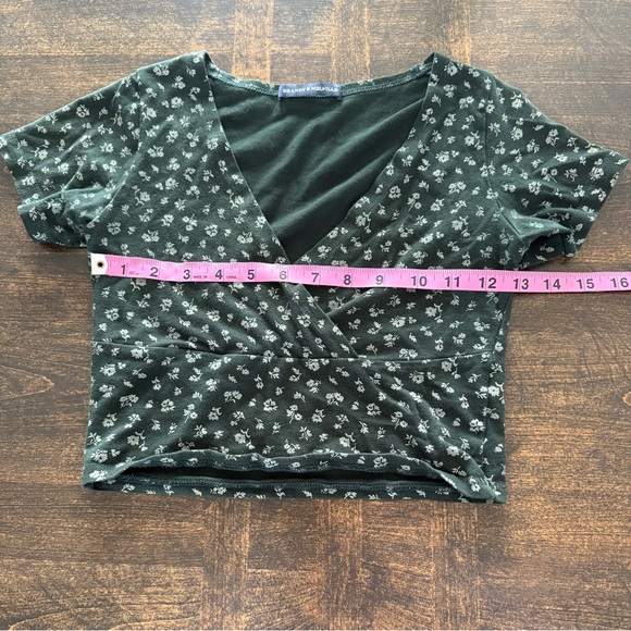 Brandy Melville Shirt Women size Small S OSFM Green Floral Top - Picture 3 of 6